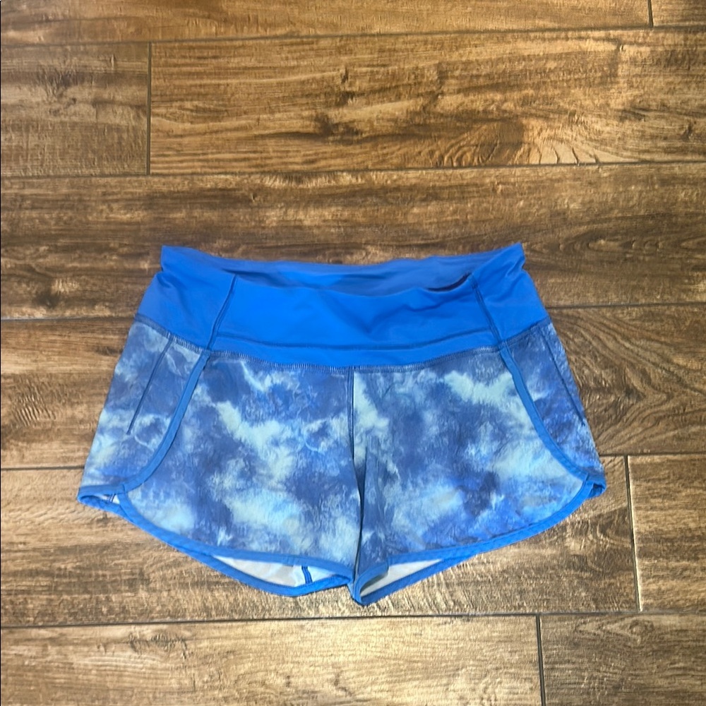 Lululemon Athletica Blue Tie-Dye Athletic Shorts Size 6, with Drawstring